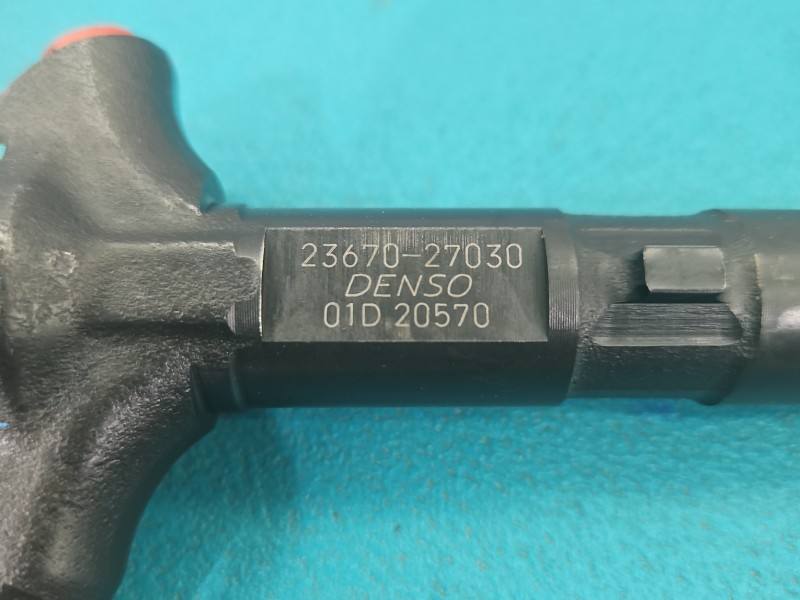 Форсунка Toyota Avensis T22 23670-27030 — фото деталі 2