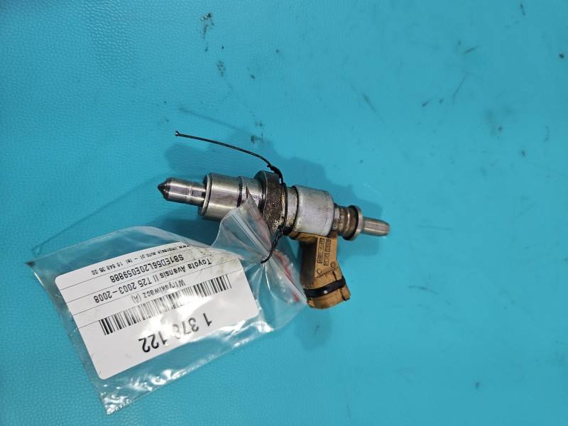 Форсунка Toyota Avensis T25 23710-26011 — фото детали 2