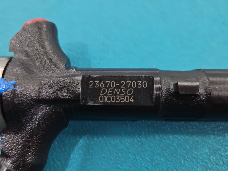 Форсунка Toyota Avensis T22 23670-27030 — фото деталі 2