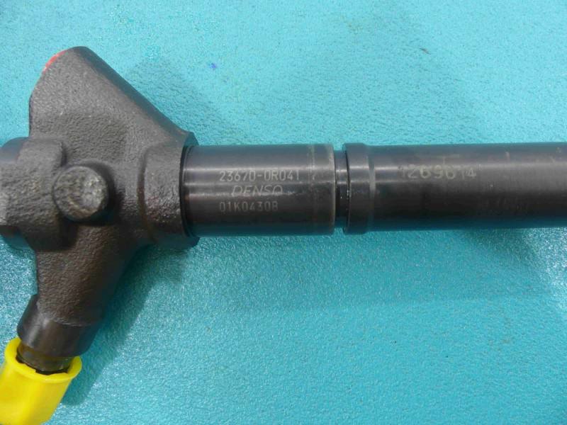 Форсунка Toyota Avensis T25 23670-0R041 — фото детали 2