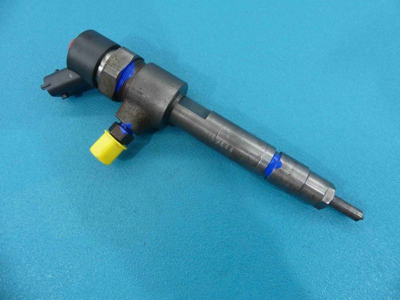 Форсунка Fiat Stilo 0445110068