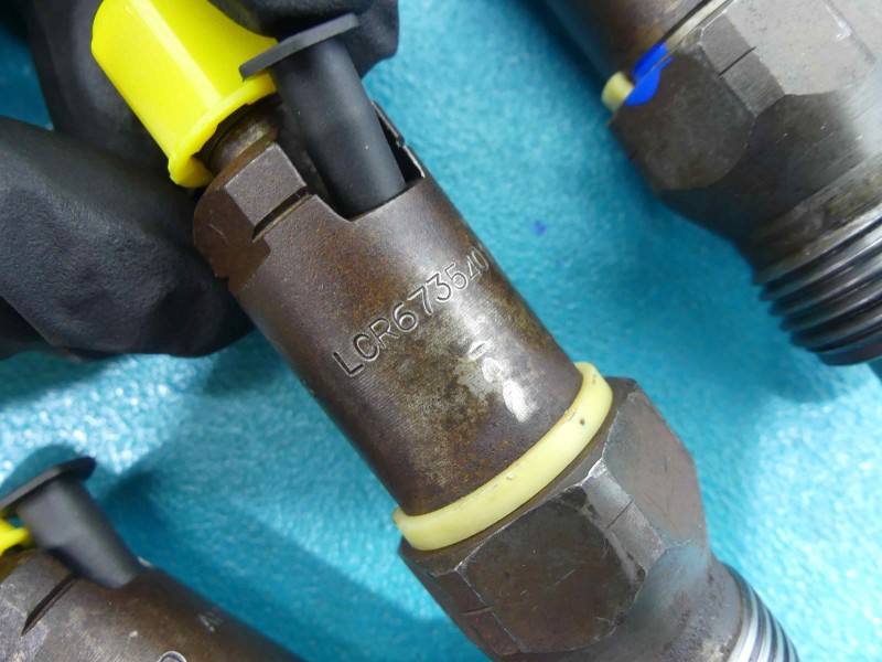 Форсунка Mitsubishi Carisma LCR6735401D — фото детали 2