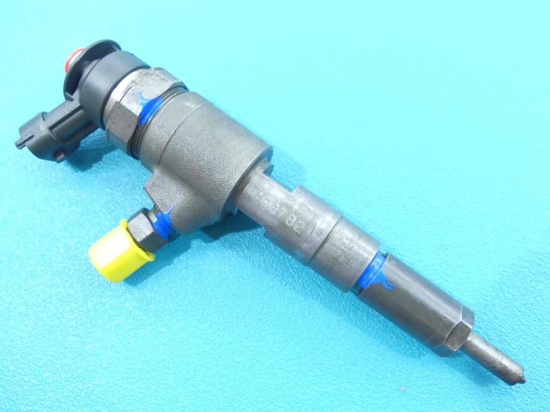 Форсунка Peugeot 307 0445110075