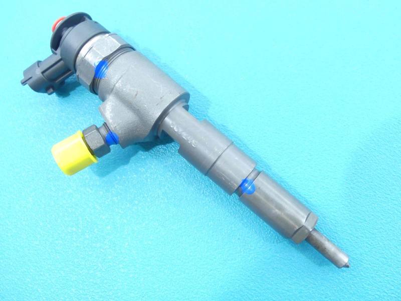 Форсунка Peugeot 206 0445110075