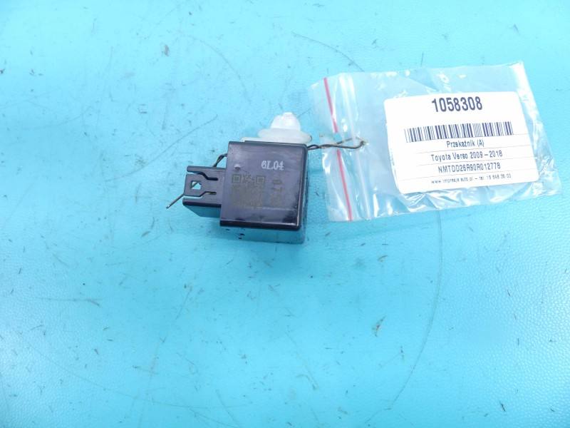 Реле Toyota Verso 895A1-68010
