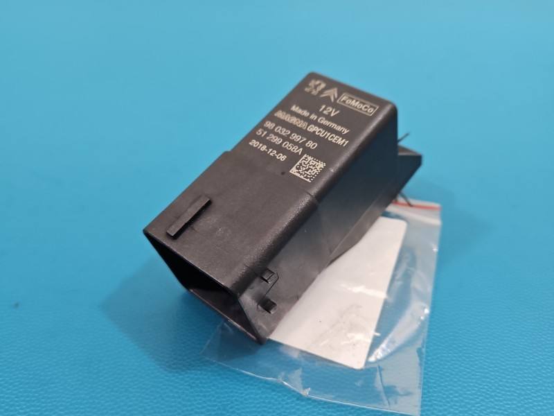 Реле Peugeot Expert 9803299780