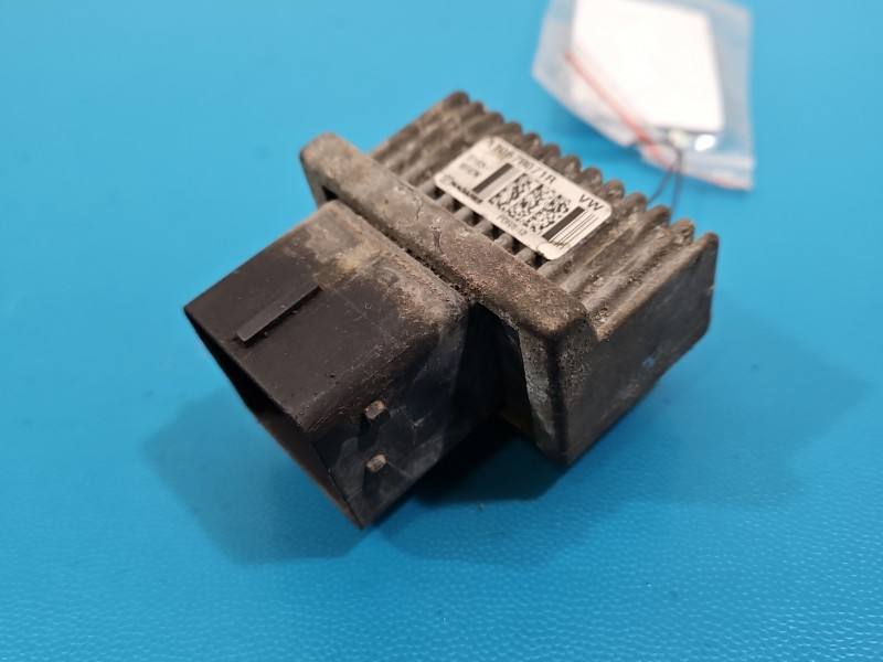 Реле Nissan Juke 110678071R