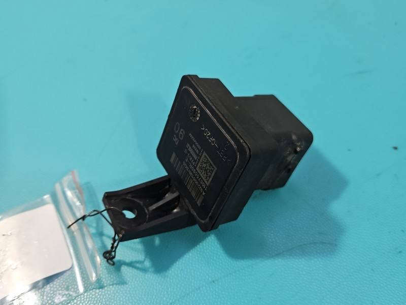 Реле Renault Trafic 110675590R