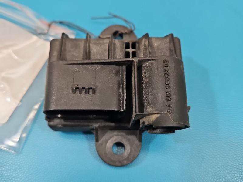 Реле Mercedes A W176 A6519002203 — фото деталі 2
