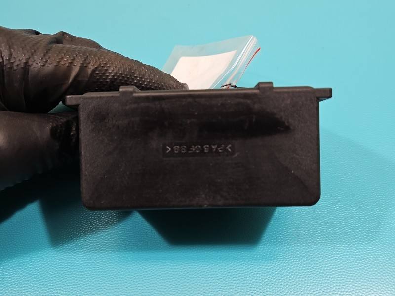 Реле Mercedes E W210 — фото деталі 4