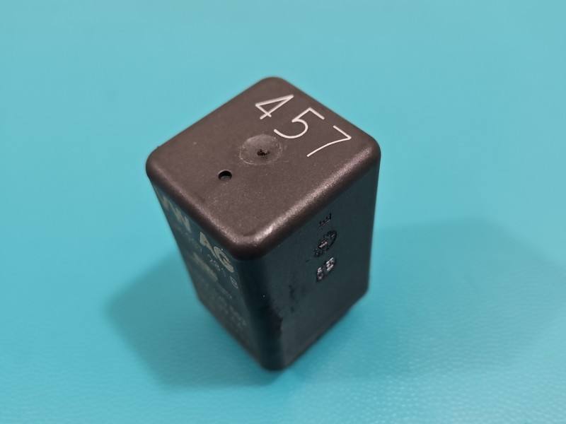 Реле Audi A4 B8 0522120503