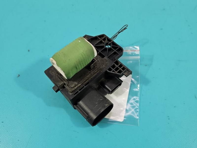 Реле Renault Megane 4 255501169R