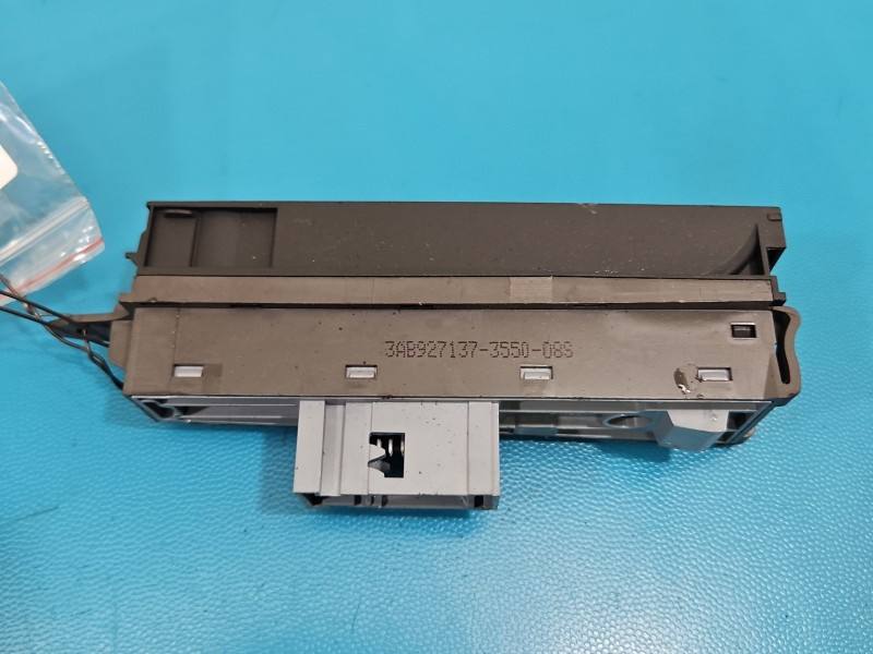 Блок кнопок ручника Volkswagen Passat B7 3AB927137 — фото деталі 3