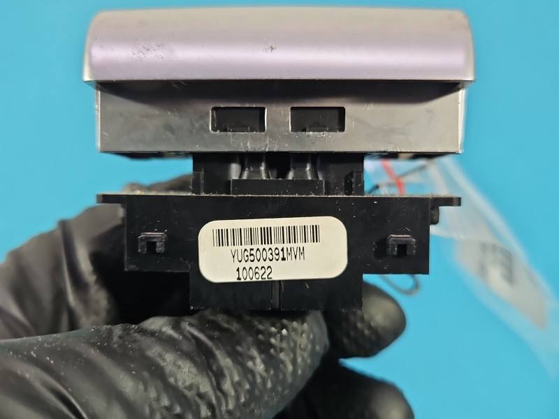 Блок кнопок ручника Land Rover Range Rover YUG500391 — фото деталі 7