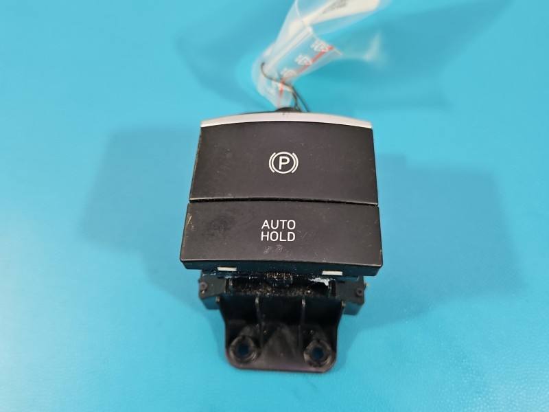 Блок кнопок ручника Hyundai Tucson 93766-N7200 — фото детали 2