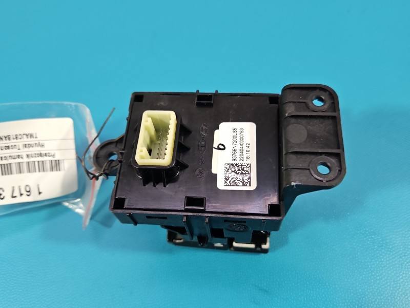 Блок кнопок ручника Hyundai Tucson 93766-N7200 — фото детали 4