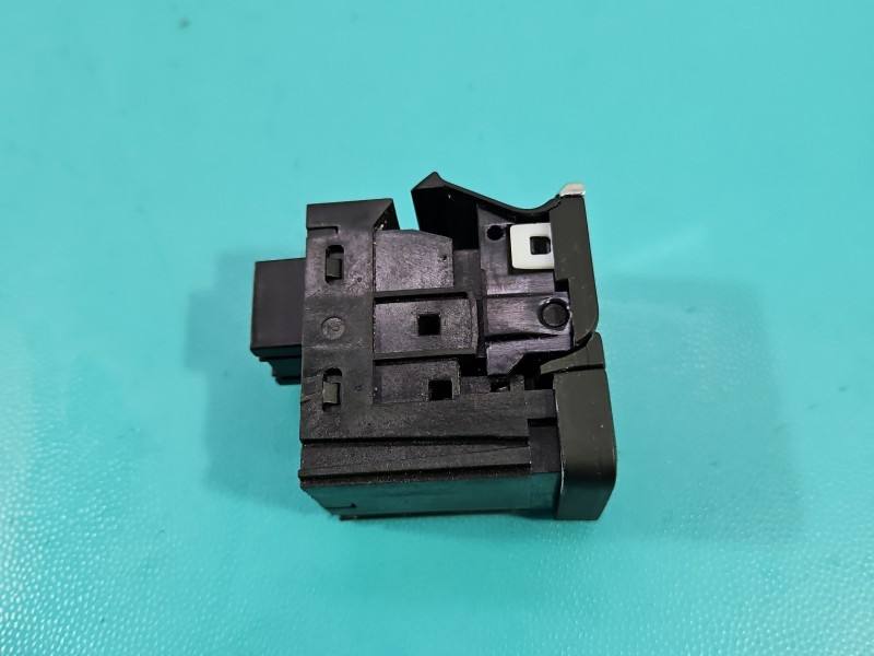 Блок кнопок ручника Skoda Octavia 4 5E4927225 — фото деталі 3