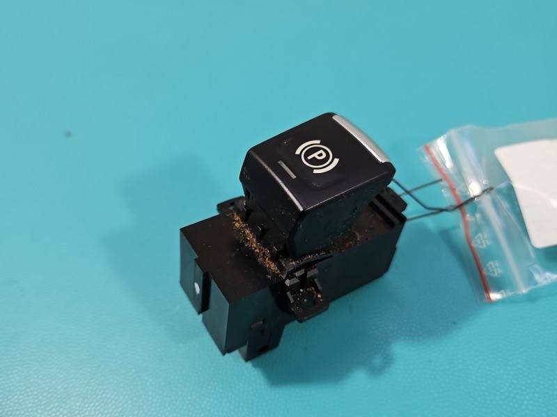 Блок кнопок ручника BMW i3 9318735