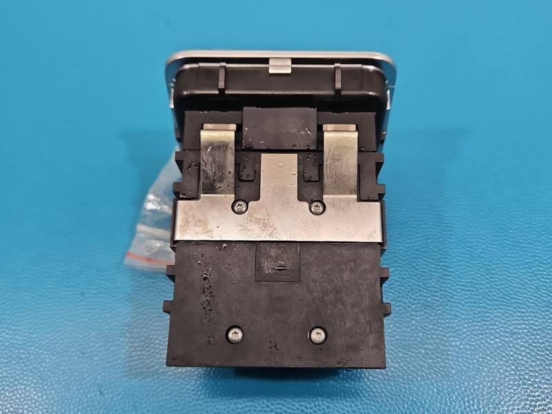 Блок кнопок ручника Mercedes S W222 A2229057402 — фото деталі 6