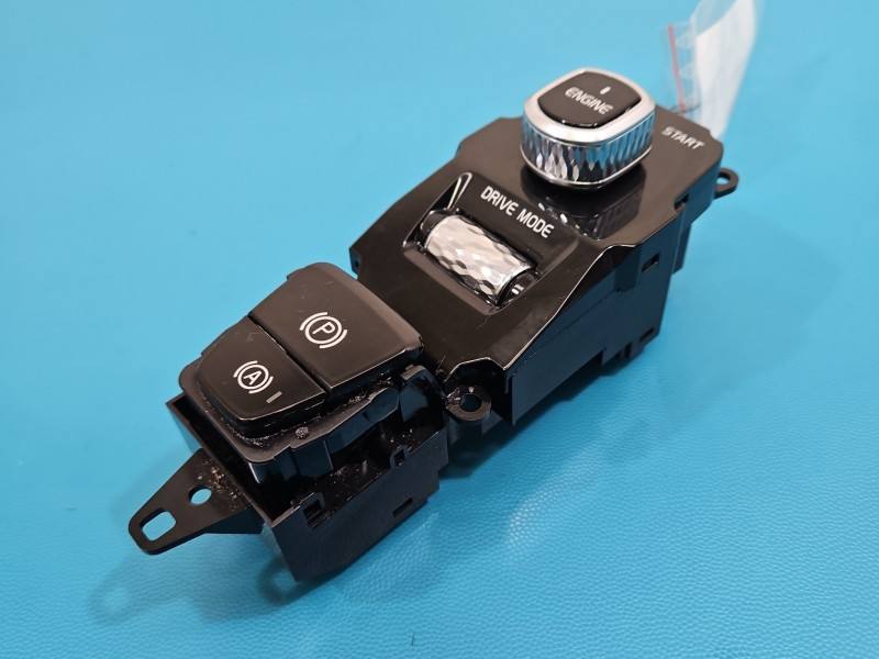 Блок кнопок ручника Volvo S90 31443829