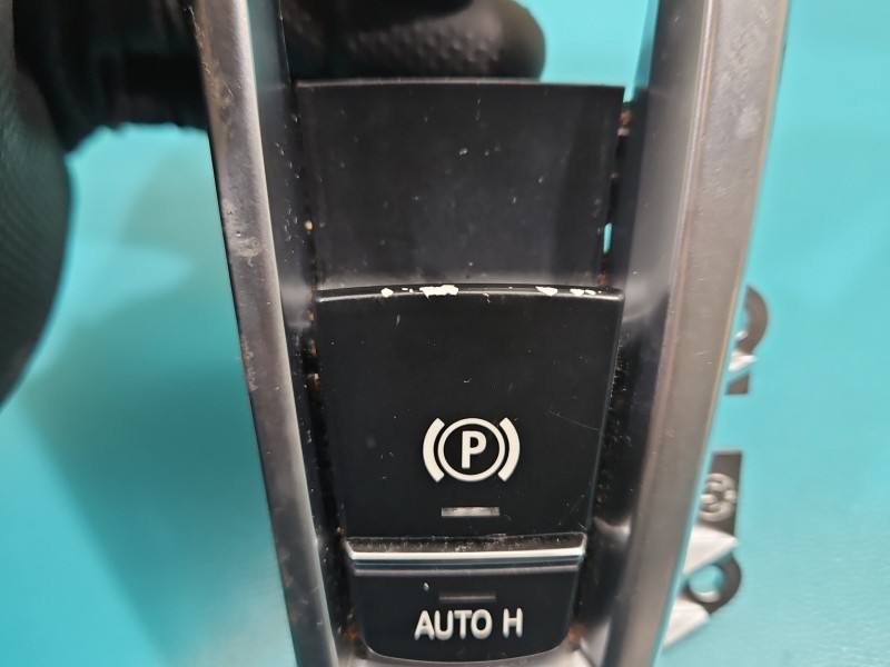Блок кнопок ручника BMW 7 F01 9159997 — фото деталі 3