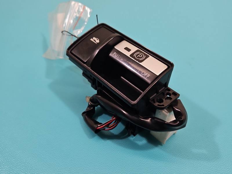 Блок кнопок ручника Subaru Legacy 15C357