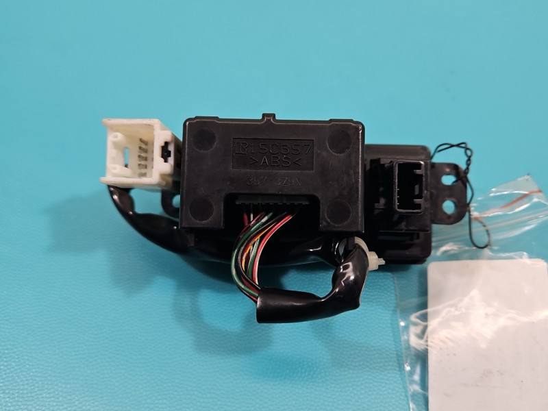 Блок кнопок ручника Subaru Legacy 15C357 — фото детали 4