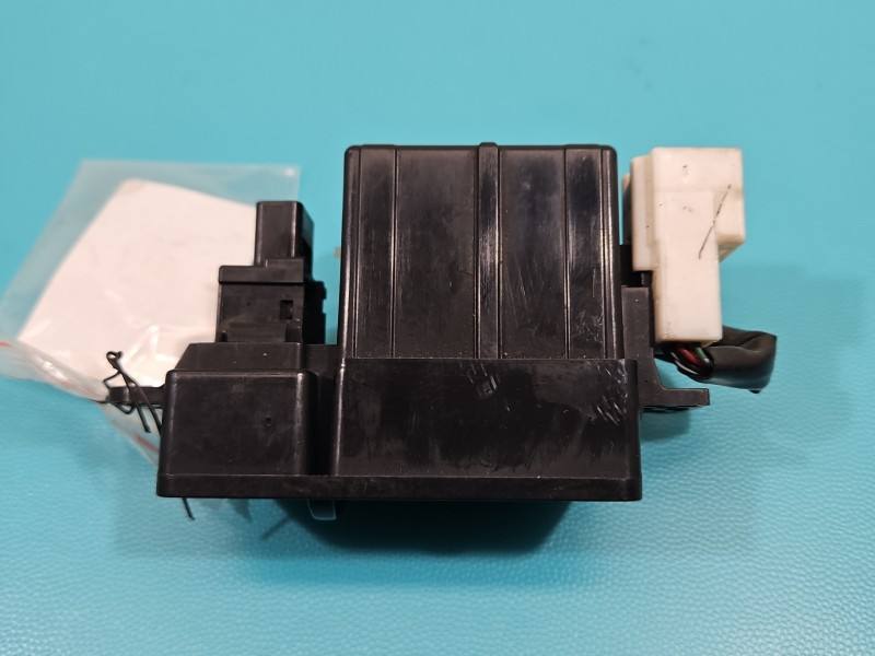 Блок кнопок ручника Subaru Legacy 15C357 — фото детали 8