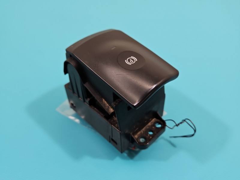 Блок кнопок ручника Renault Koleos 251755779R