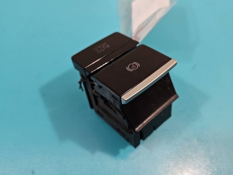 Блок кнопок ручника Volkswagen Caddy 5H0927225U