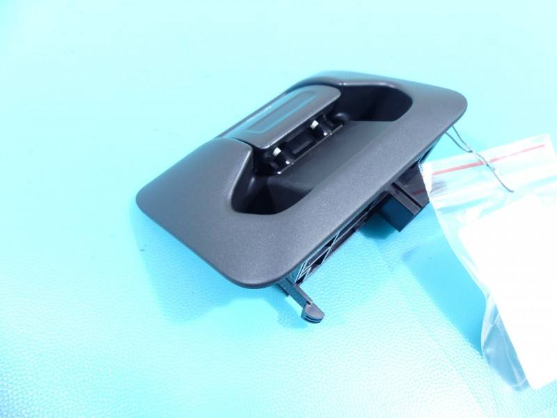 Блок кнопок ручника Volvo V60 31433500