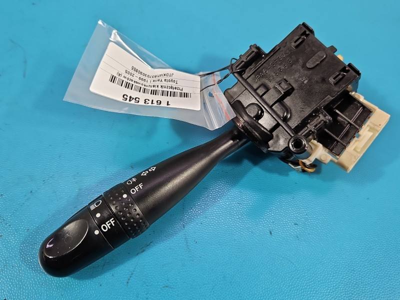 Підрульовий перемикач світла поворотів Toyota Yaris 1 1736481