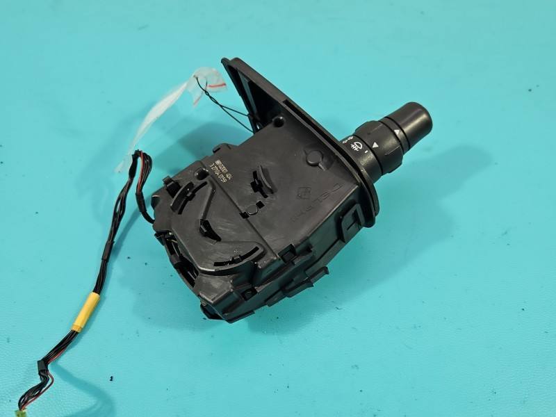 Підрульовий перемикач світла поворотів Renault Modus 88102001404