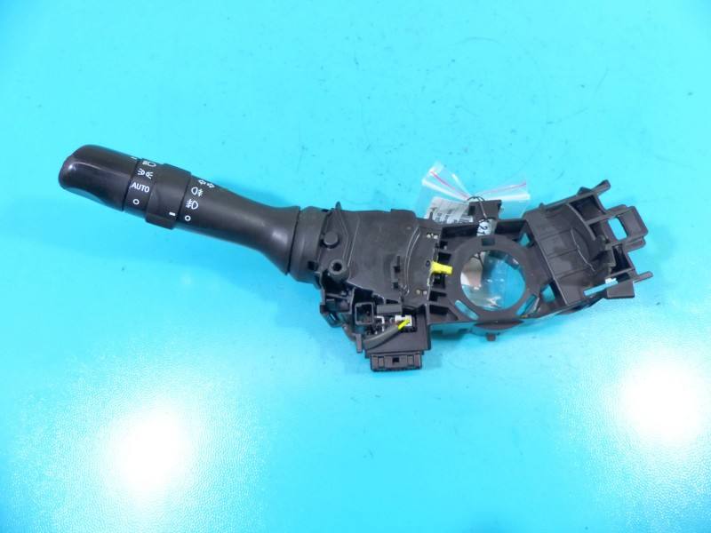 Підрульовий перемикач світла поворотів Toyota Avensis T27 17F373