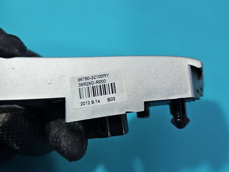 Кнопки керма мультируль Hyundai I40 36790-3Z100RY — фото деталі 8