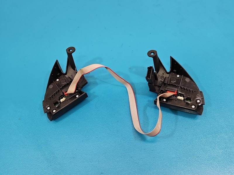 Кнопки керма мультируль Volkswagen Passat B7 4E0971980 — фото деталі 5