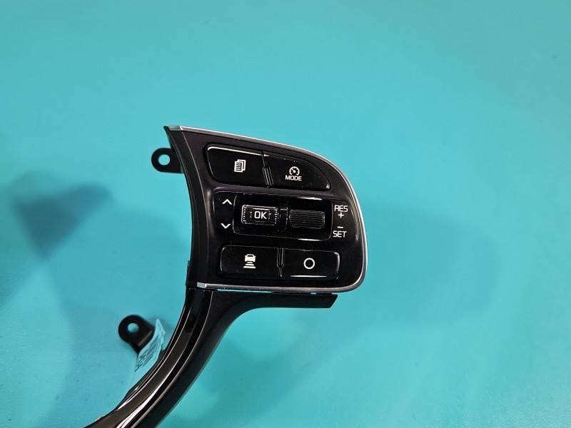 Кнопки керма мультируль Kia Niro 96720-G5450 — фото деталі 3