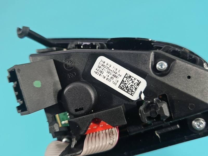 Кнопки керма мультируль Skoda Fabia 3 3V0919719E — фото деталі 8