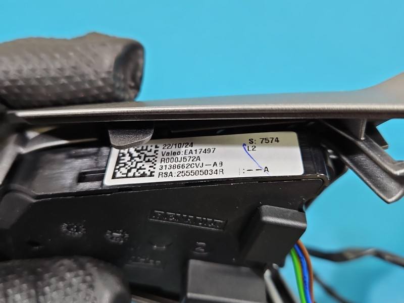 Кнопки керма мультируль Dacia Duster 484008481R — фото деталі 8