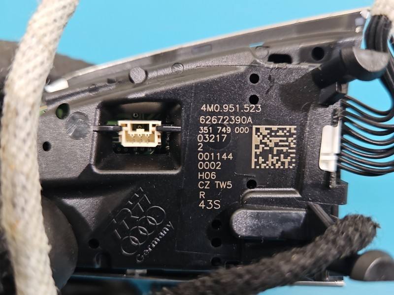 Кнопки керма мультируль Audi Q7 4M0951523 — фото деталі 9