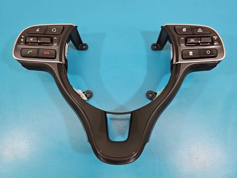 Кнопки керма мультируль Kia Niro 96720-G5450 — фото деталі 2