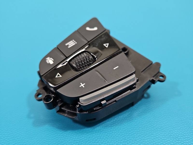 Кнопки руля мультируль BMW IX3 G08 E31078000