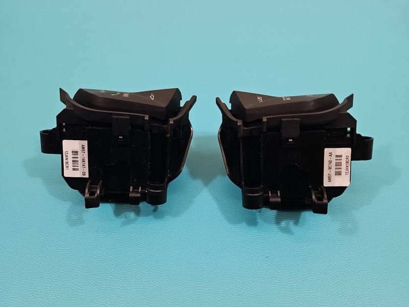 Кнопки керма мультируль Ford Focus AM5T-9E740-AA — фото деталі 5