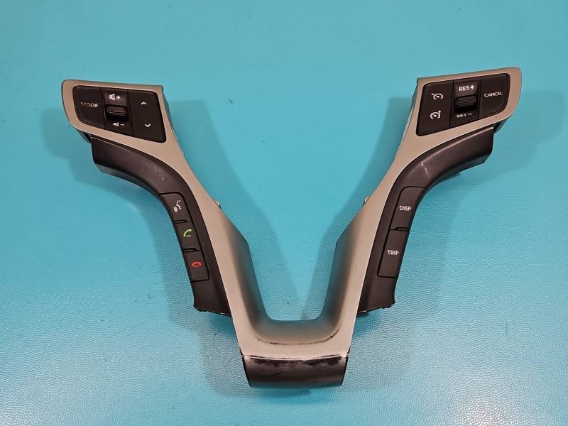 Кнопки керма мультируль Hyundai I40 96790-3Z100RY — фото деталі 2