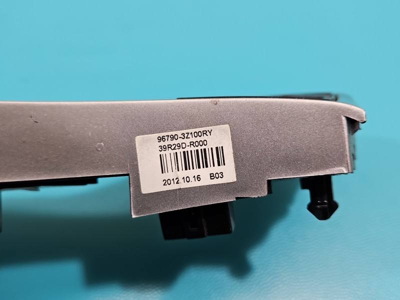 Кнопки керма мультируль Hyundai I40 96790-3Z100RY — фото деталі 6