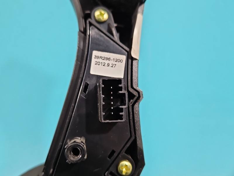 Кнопки керма мультируль Hyundai I40 96790-3Z100RY — фото деталі 10