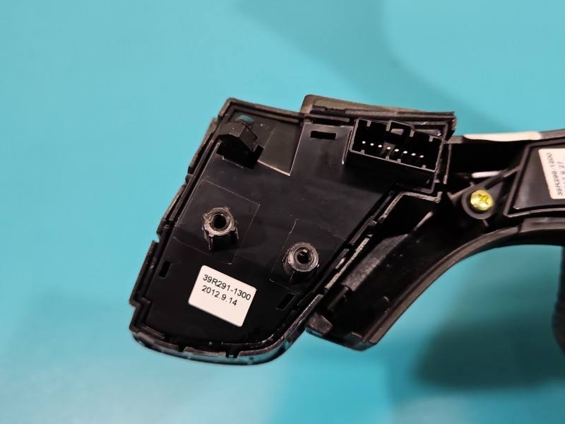 Кнопки керма мультируль Hyundai I40 96790-3Z100RY — фото деталі 11