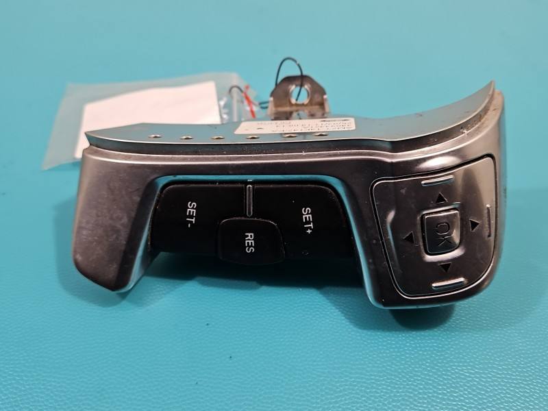 Кнопки керма мультируль Ford S-max AM2T-14K147-EA — фото деталі 2