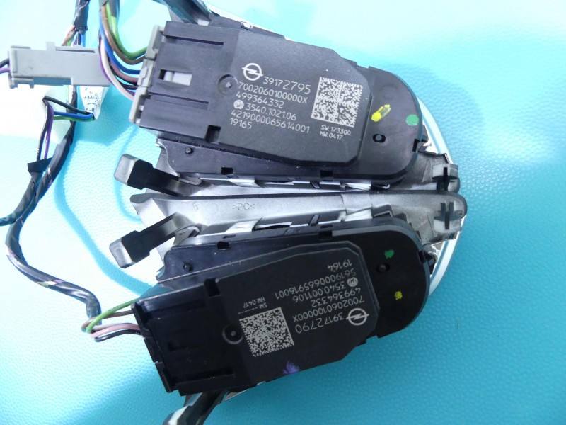 Кнопки керма мультируль Opel Crossland 39172795 — фото деталі 4