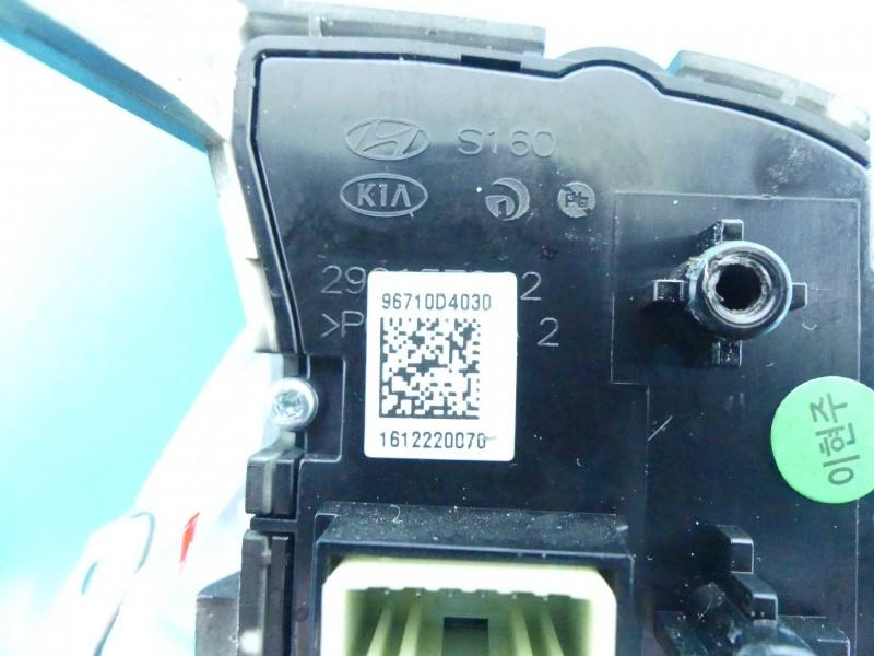 Кнопки керма мультируль Kia Optima 96710D4030 — фото деталі 3